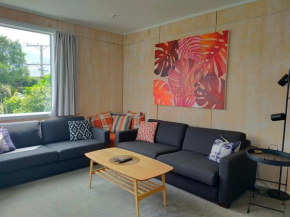 Relax in Kenmure, Dunedin